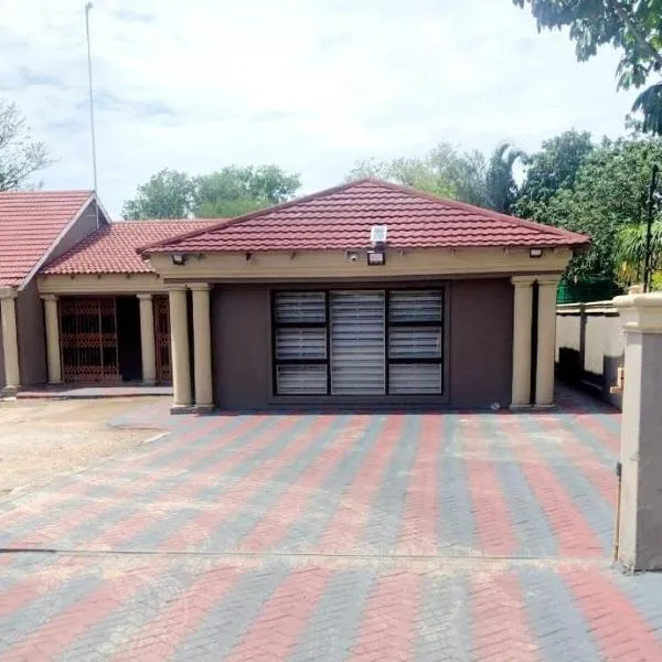 C-Rane Lodge, hotel v destinaci Phalaborwa
