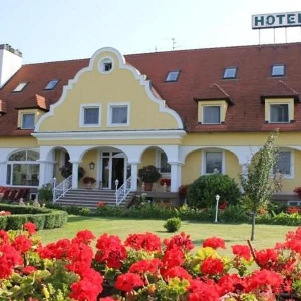 Barokk Hotel, hotel v destinaci Hegyeshalom