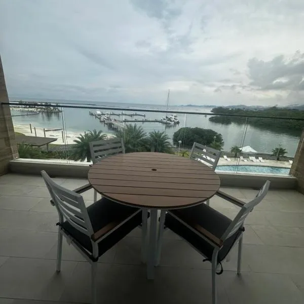 Apartamento Playa Escondida Marina & Resort, hotel in María Chiquita