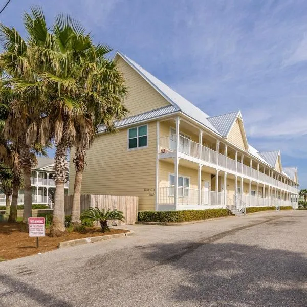 Charming Condo Steps from the Beach & Lagoon!, hotel in Gulf Shores