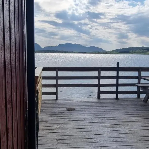 Carpenters Rorbu, Hotel in Leknes