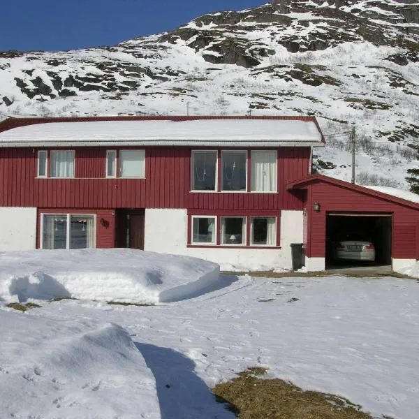 Nydelig leilighet i første etage., hotel v destinaci Sund