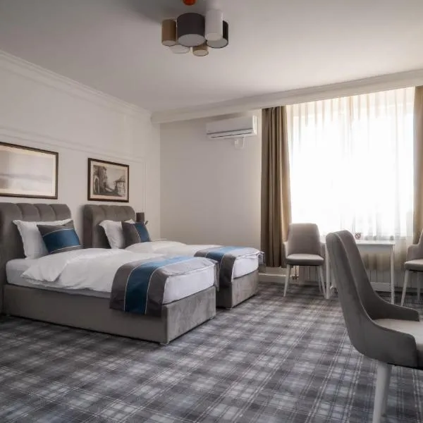 Hotel Mio City, hotel em Kula