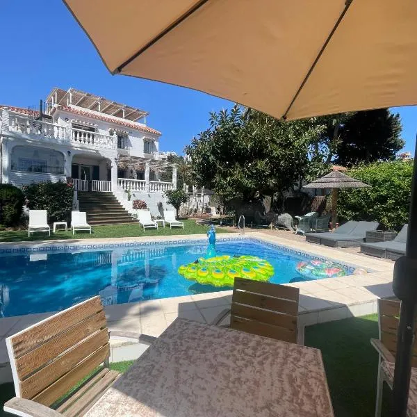 Casa Flora - Mijas Costa - Andalusië, hotel v destinácii Mijas