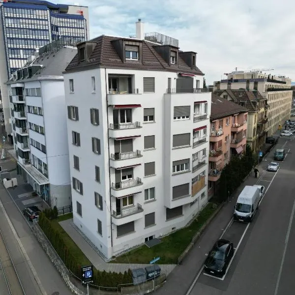 Downtown Dream 3,5BR with Balcony and Style BA32, hotel v Curychu
