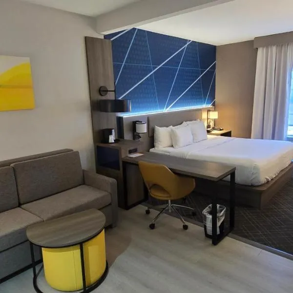 Comfort Suites- Near University, hotel v destinaci Conway
