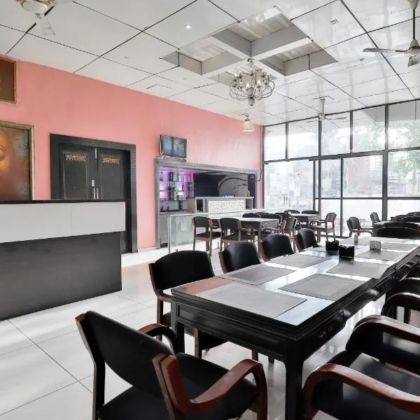 Hotel O Lotus Residency, hotel v destinaci Daman