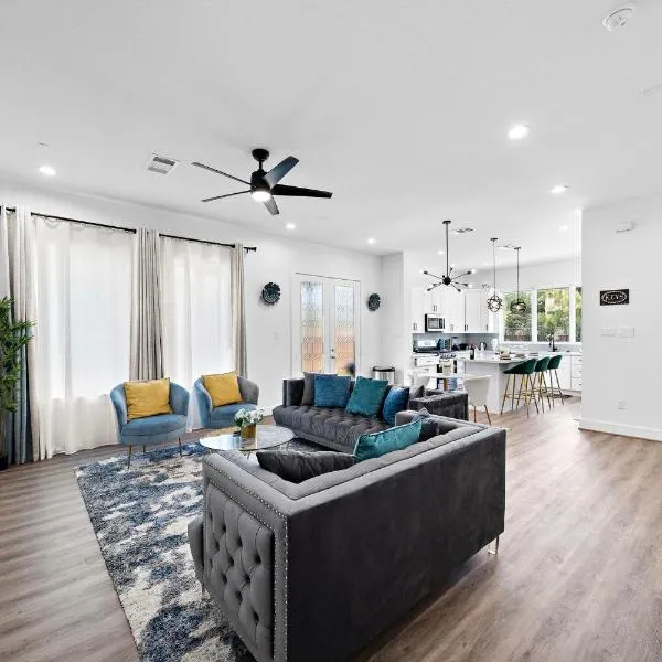 Cozy Home Near MedCenter, Uptown, & Downtown, Hotel in Houston