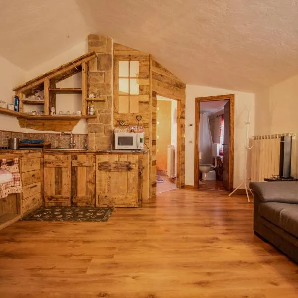 Paradise La Tana, hotel v destinaci Serina