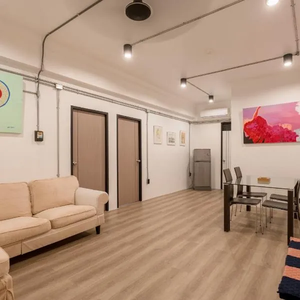 Silom Condominium, hotel in Bang Rak
