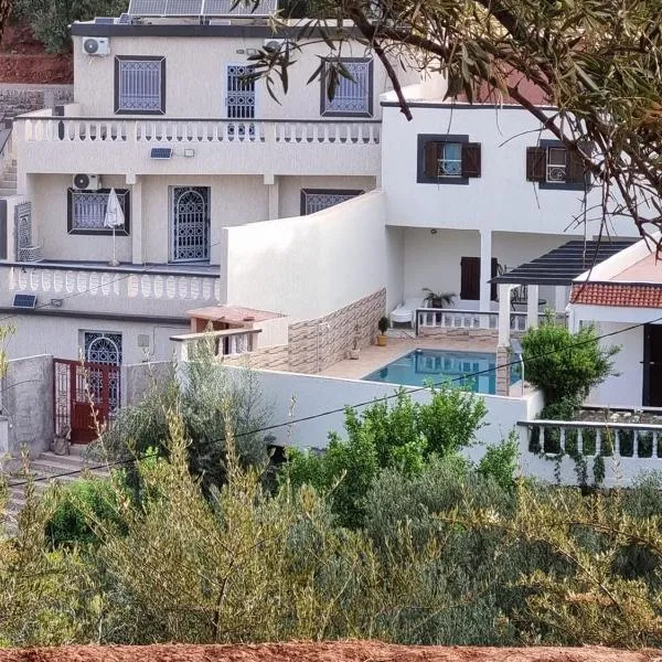 Chalet Panorama, hotel in Ouaouizaght