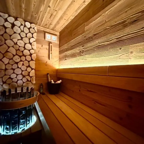 Apartment Líška with view of High Tatras and private sauna, hotel v destinaci Svit