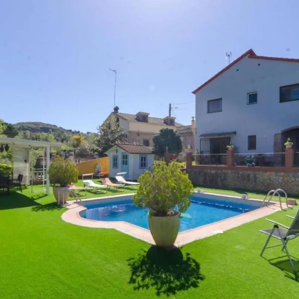 Villa Cal Roig, hotel v destinácii Maçanet de la Selva