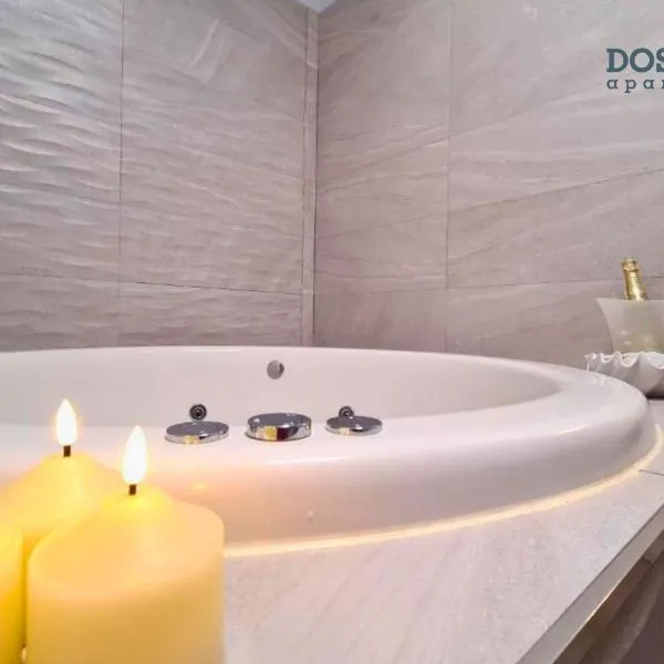 Dos Torres Bárbol - Jacuzzi en la Habitación y Garaje en el Centro, hotel in Zaragoza