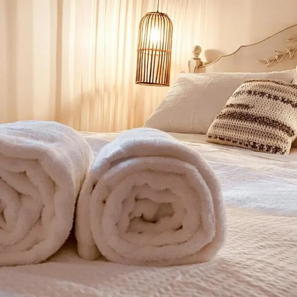 KingstonStays Historic Downtown Hideaway, hotel in Kingston