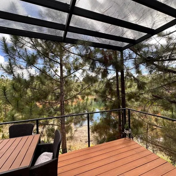 Cozy escape, lake view, hotel v destinaci Guatapé