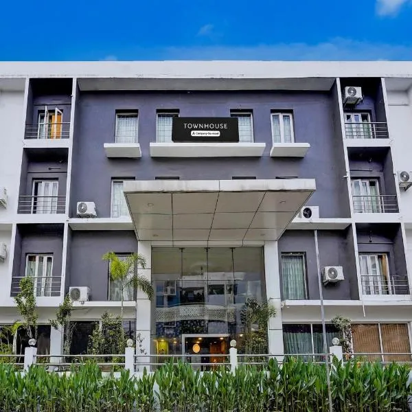 Super Townhouse Medavakkam Near Jayachandran, hotel v destinaci Čennaí
