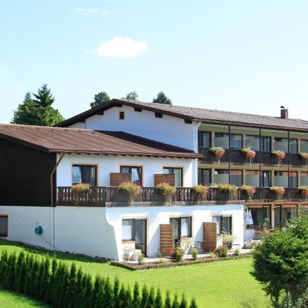 Hotel Alpenblick Berghof, hotel di Hohenschwangau