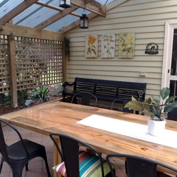 The Olive House Tasmania, hotel in Flowerdale