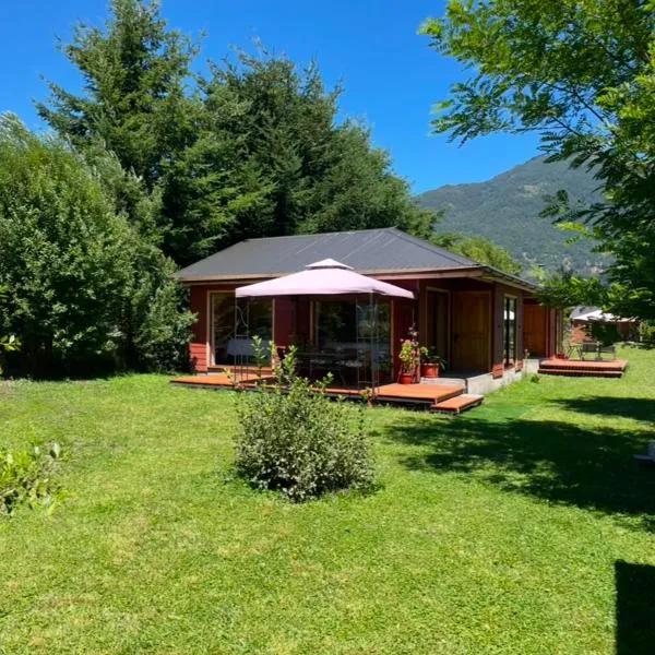Comodidad y hermosa Vista Volcán, hotel v destinaci Melipeuco