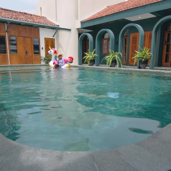 Agung Guest House by RF, hotel v destinaci Timuran