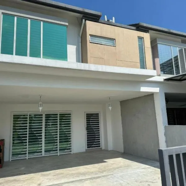 D'Sally Homestay KLIA Sepang, hotel v destinaci Sepang