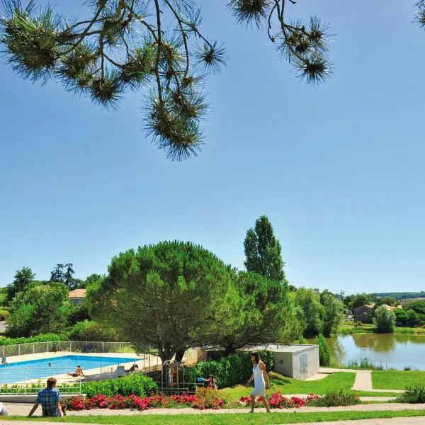 VTF Le Domaine du Peyrichoux, hotel in Singleyrac