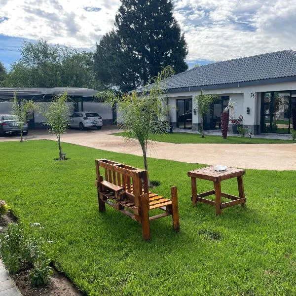 Rabi’s guesthouse, hotel in Mahikeng