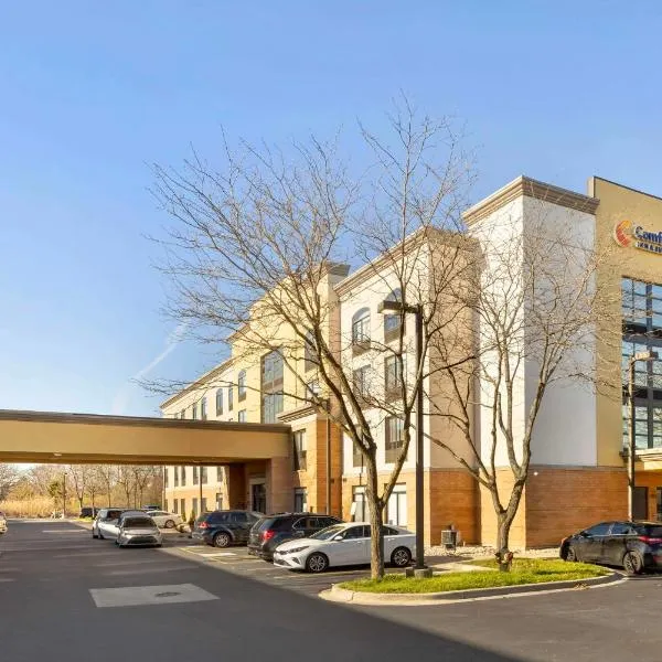 Comfort Inn & Suites Arlington Heights - Schaumburg、アーリントンハイツのホテル