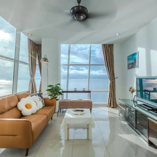 Maritime Seaview Comfy Suite Penang with TVbox,Pool,Freewifi,2-8pax, hotel in Jelutong
