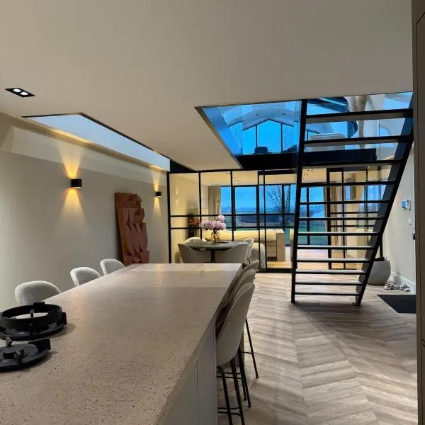 Luxury Apartment near Amsterdam, hotel in Purmerland