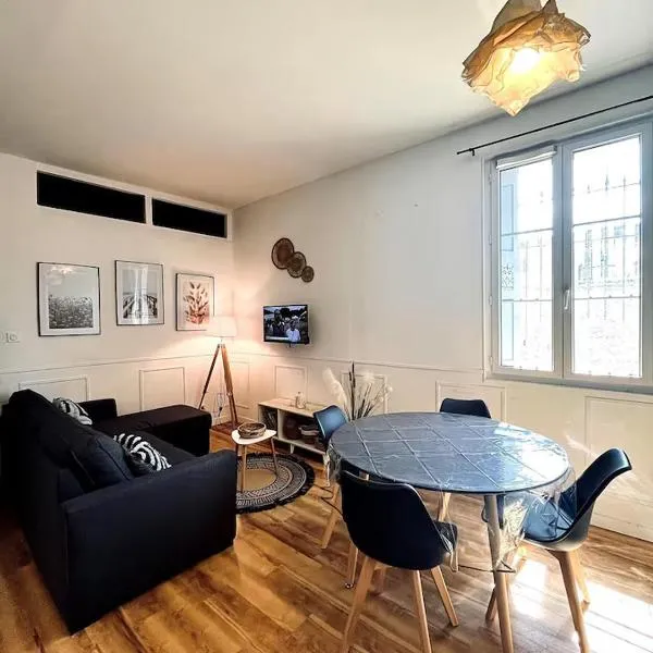 Perpignan Appartement T2 Proche Gare 5 Couchages Climatisé: Perpignan şehrinde bir otel
