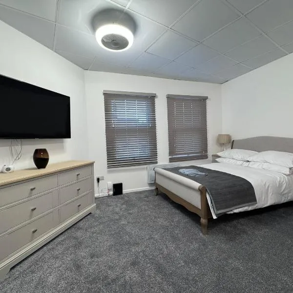Modern Studio Flat in Bramhall, hotel in Bramhall