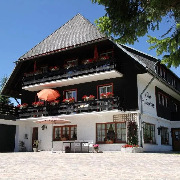 Villa Hubertus - Ferienwohnungen am Feldberg、フェルトベルクのホテル