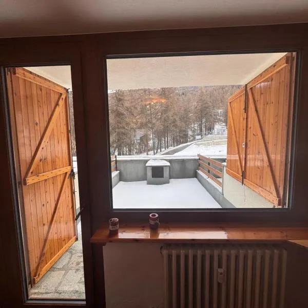 HOME Clotes, hotel in Sauze dʼOulx