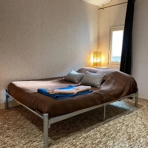 Chambre Songes d'Afrique, hotel in Montournais