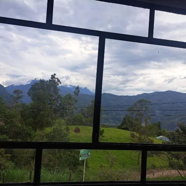 Apartamento Los Pinos, hotel sa Macanal