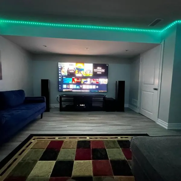 Ravine Retreat - 3RM Suite, 2BD, 1 WR, Pool, Sauna, hotel v destinaci Whitby