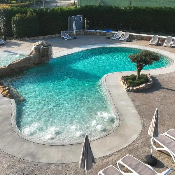 Agriturismo e Agricamping Le Nosare, hotel v destinaci Valeggio sul Mincio