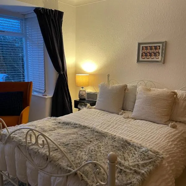 Number 78 Guest house M56 junction 12 located 5 minutes drive from Frodsham Continental breakfast Included, hotel v destinaci Frodsham