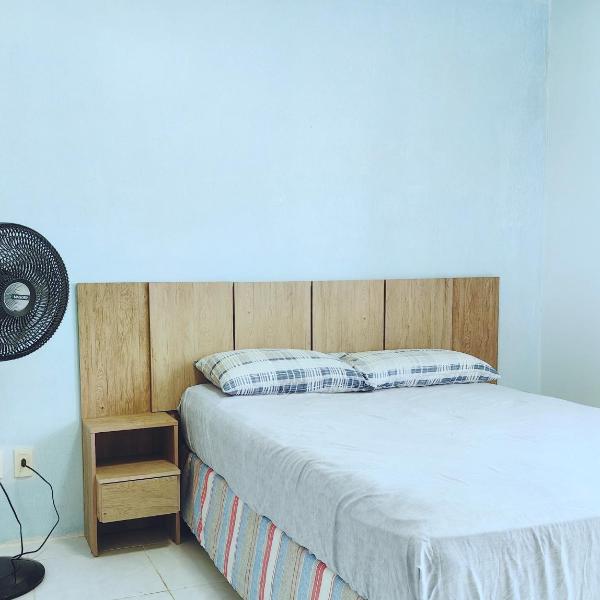 Apartamento no centro do Florianópolis. todos os móveis e ventiladores, Wi-Fi, cozinha completa, Acomoda até 4 pessoas. No coração de Florianópolis perto de tudo! Desfrute do centro e trapeche de beiramar norte de Floripa com uma bela caminhada . - Foto 2
