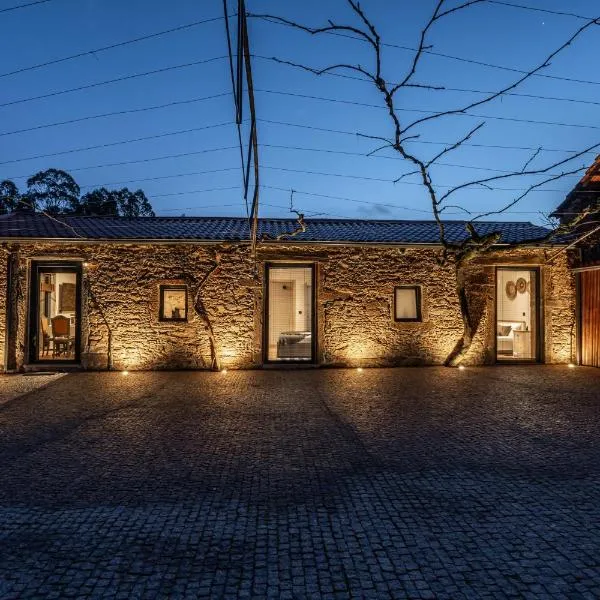 House Porto Covelas - Avós, hotel in Porto