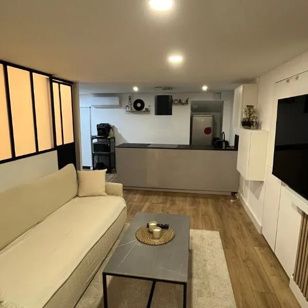 Appartement au port de Nice, proche des plages, hotel em Nice