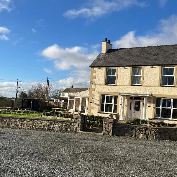 Taldrwst farmhouse guest house, hotel in Dwyran