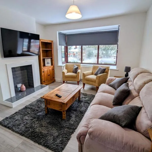 Spacious 4 Bedroom Home, hotel v destinaci Stoke-on-Trent