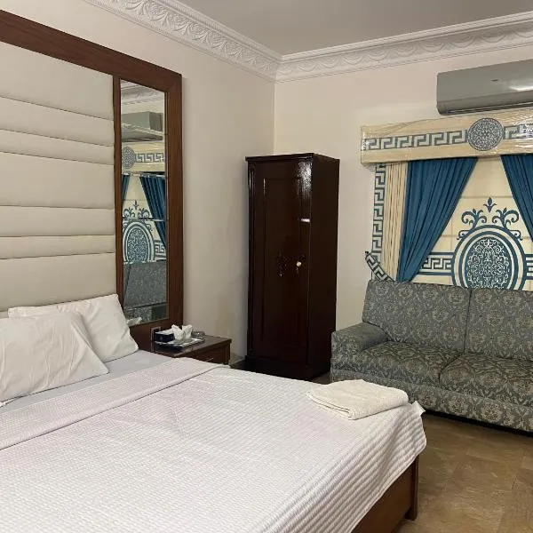 DHA Inn Guest House、カラチのホテル