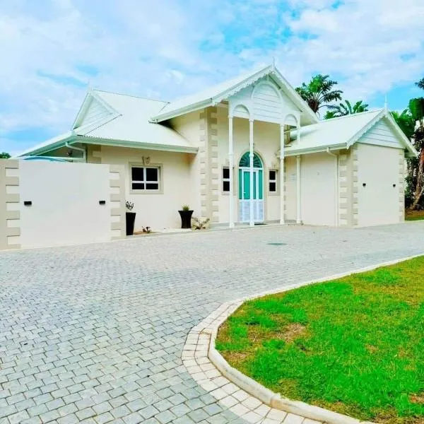 Caribbean Estates Villa Varie - Luxury accommodation, ξενοδοχείο σε Port Edward
