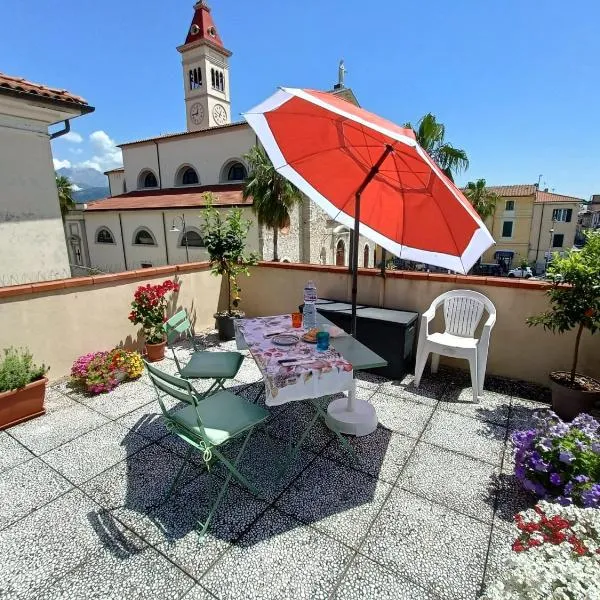 Casa Giuntini, hotel v destinaci Marina di Carrara