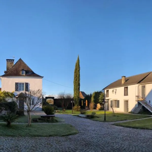Maison Capdevielle, hotel v destinaci Jasses
