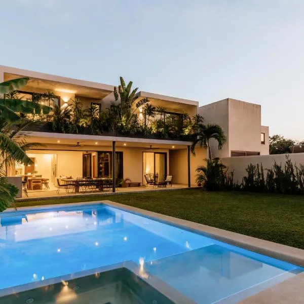 Luxury Modern Villa Puerto Aventuras - Rivera Maya, hotel in Puerto Aventuras